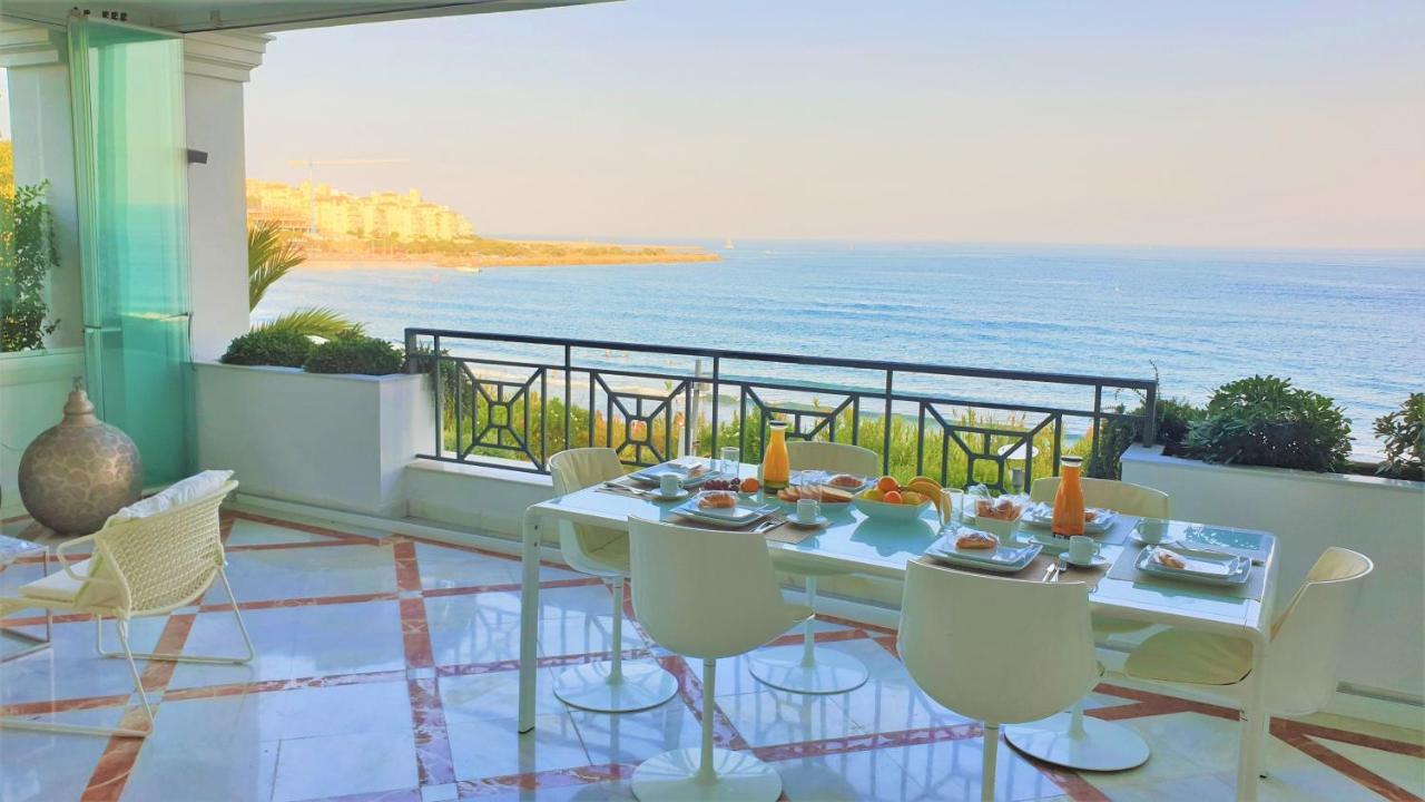 Luxury Apartment Frontal Beach In Doncella Beach Estepona Eksteriør billede