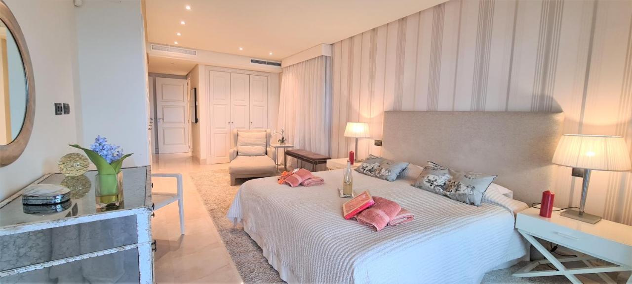 Luxury Apartment Frontal Beach In Doncella Beach Estepona Eksteriør billede