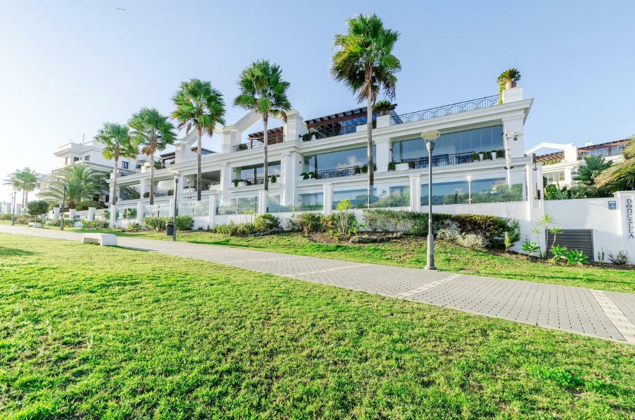Luxury Apartment Frontal Beach In Doncella Beach Estepona Eksteriør billede