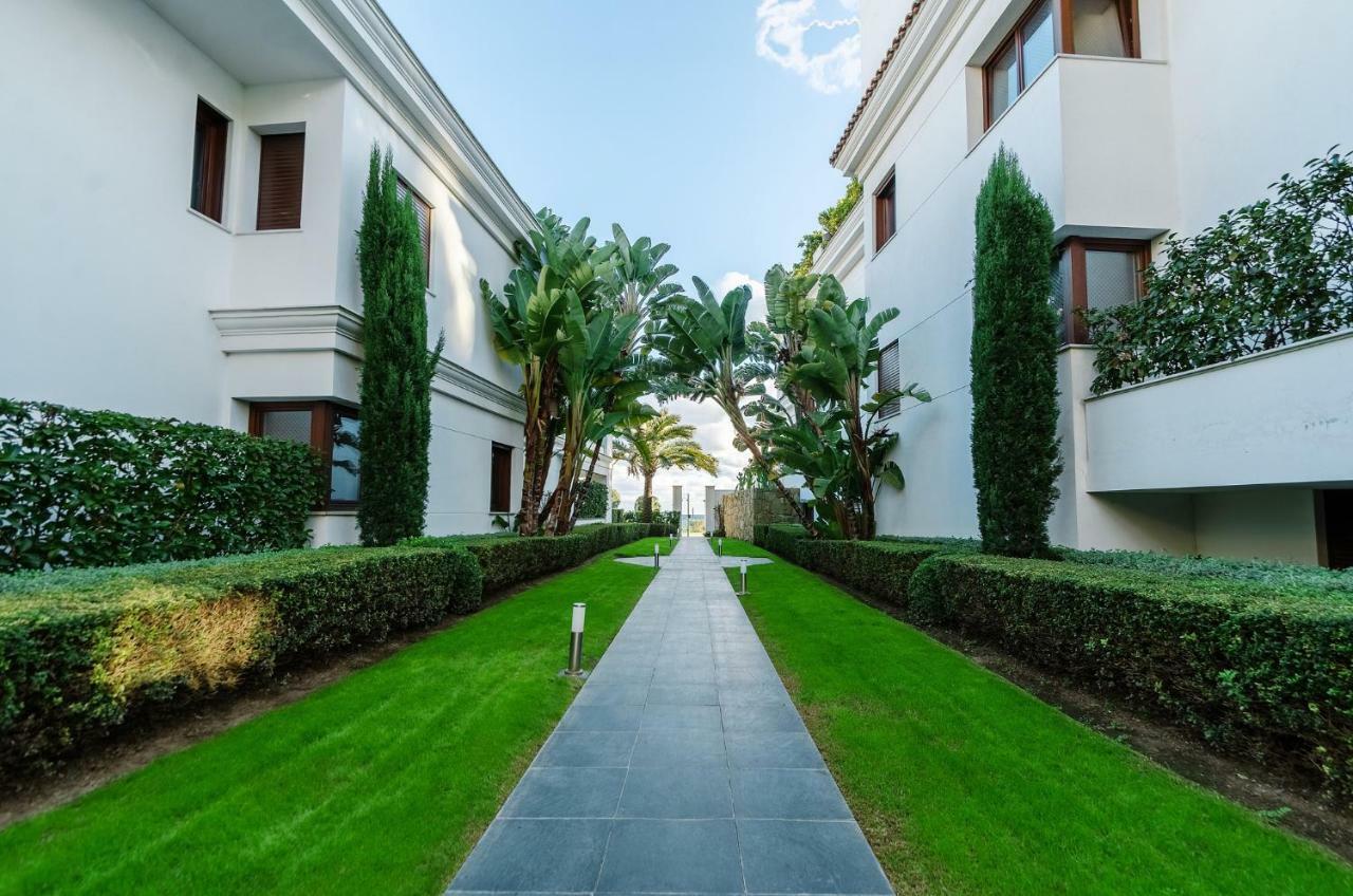 Luxury Apartment Frontal Beach In Doncella Beach Estepona Eksteriør billede