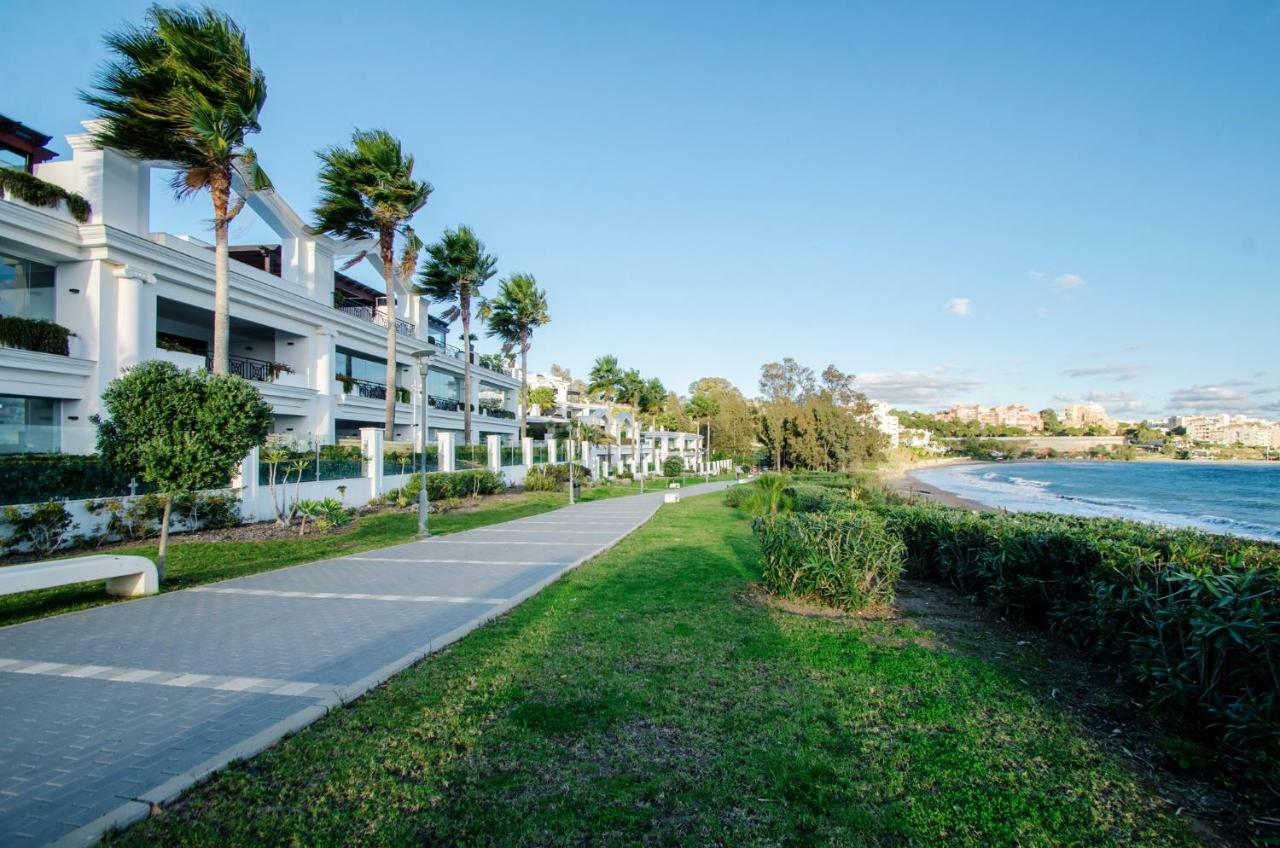 Luxury Apartment Frontal Beach In Doncella Beach Estepona Eksteriør billede