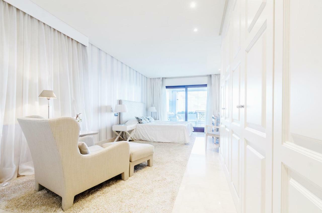 Luxury Apartment Frontal Beach In Doncella Beach Estepona Eksteriør billede